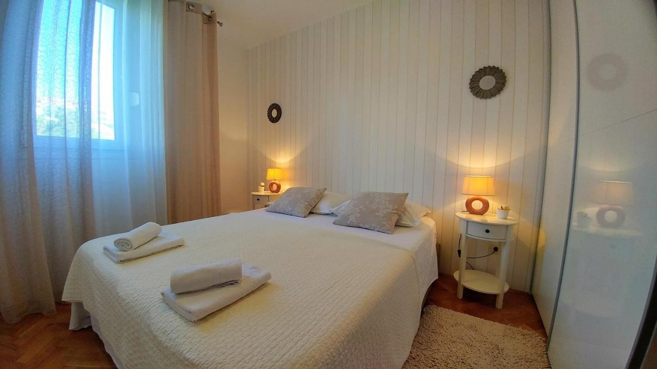 Apartment Deluxe Sea View Split Extérieur photo